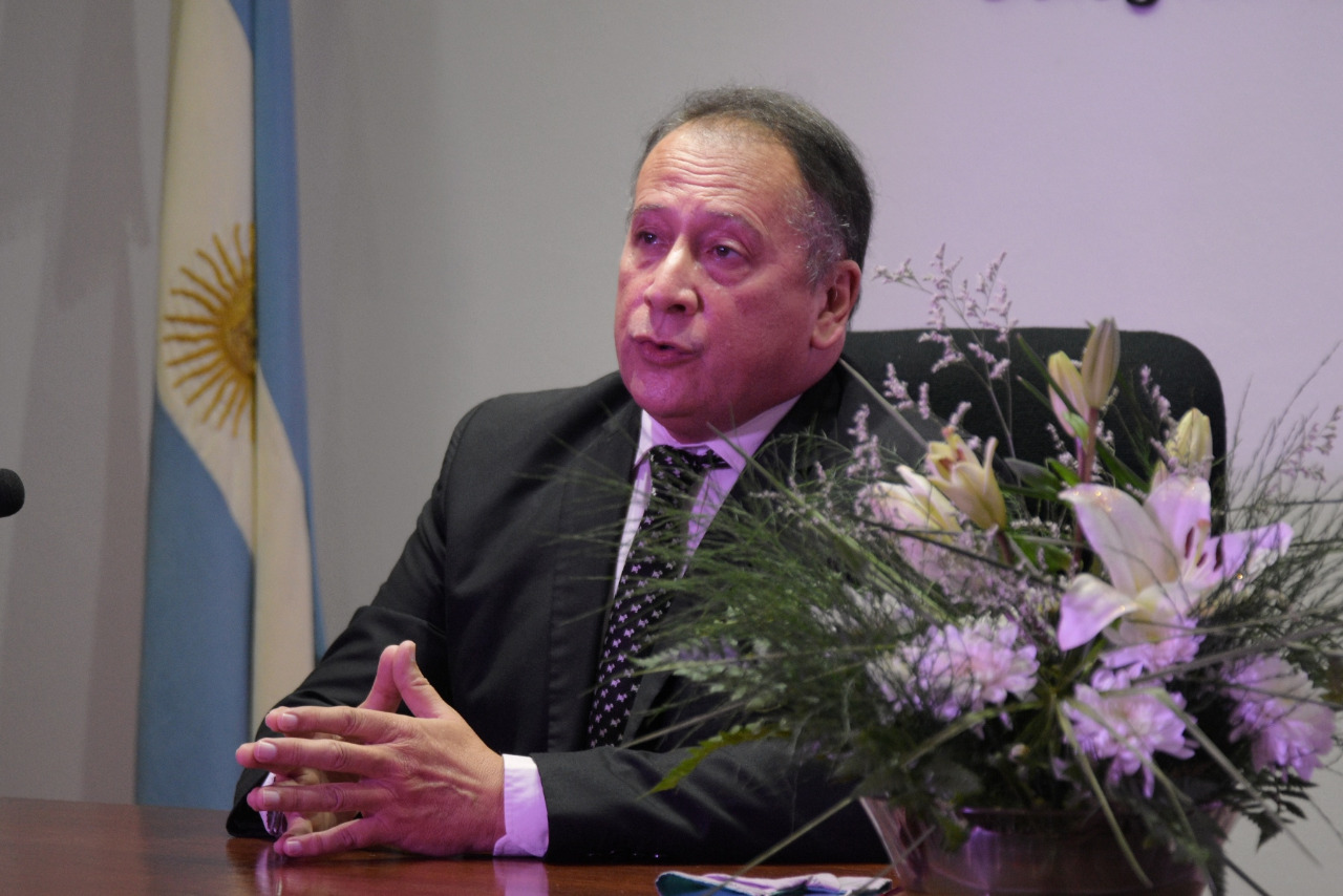 El Dr. Hugo Palomeque instÃ³ a trabajar âpor un Colegio vivo, con las puertas abiertas a la comunidadâ