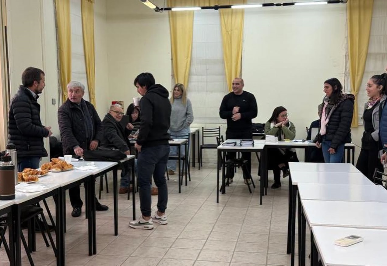 Operativo de firma digital en Carlos Tejedor