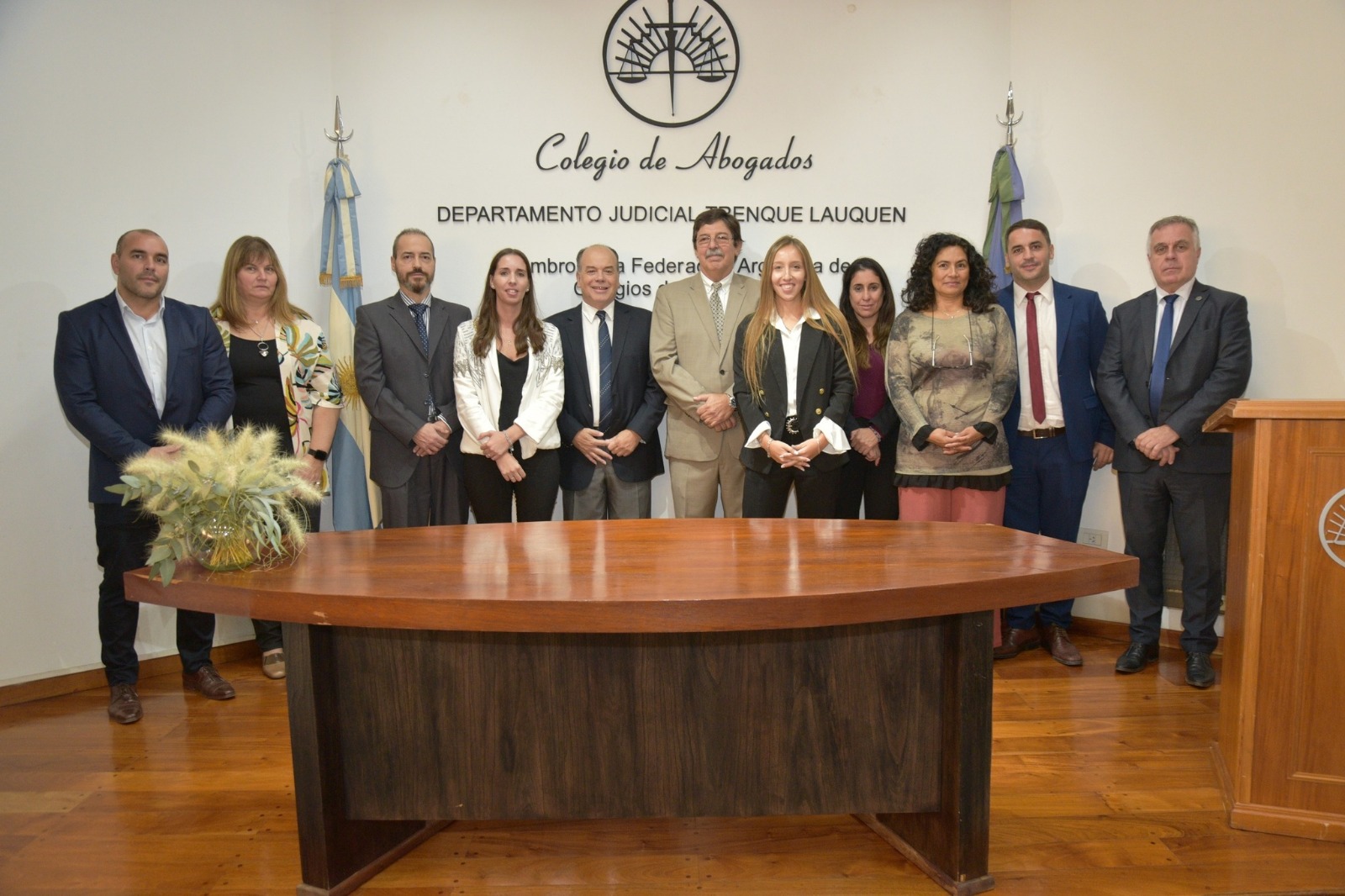 El CADJTL les dio la bienvenida a otros tres jóvenes profesionales 